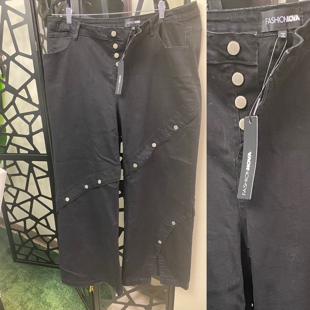 Fashion Nova Black Wide Leg Jeans with Button Accents